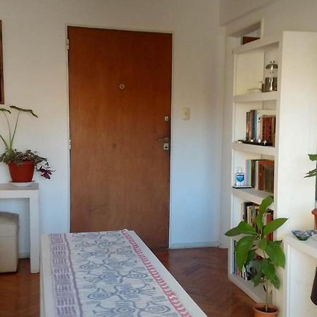Depto 2 Ambientes Muy Luminoso Con Wifi Y Vista A La Plaza Apartment Buenos Aires Exterior photo