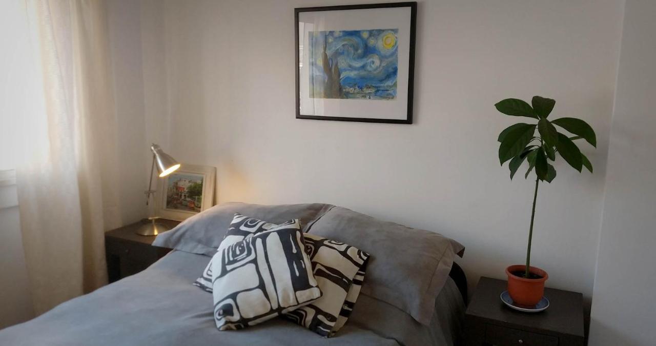 Depto 2 Ambientes Muy Luminoso Con Wifi Y Vista A La Plaza Apartment Buenos Aires Exterior photo
