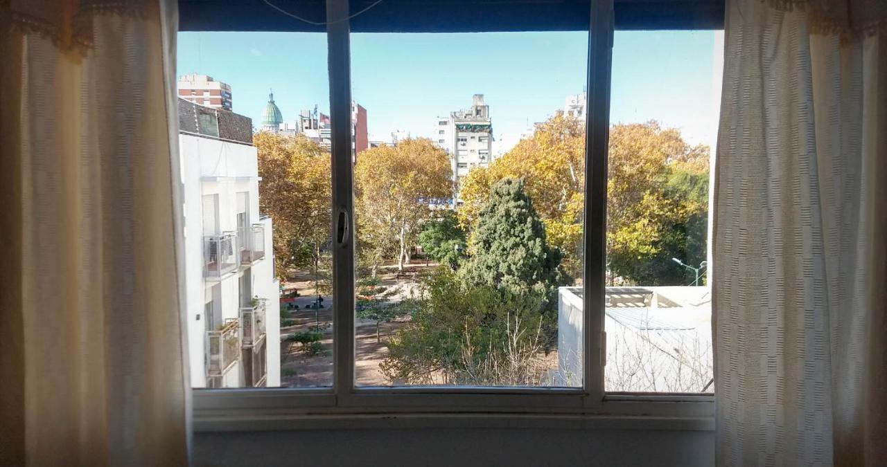 Depto 2 Ambientes Muy Luminoso Con Wifi Y Vista A La Plaza Apartment Buenos Aires Exterior photo